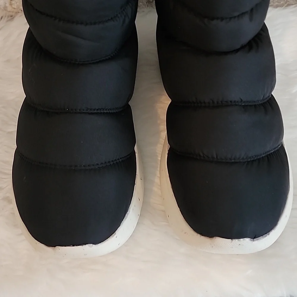 Dearfoams Texoma Nylon Puffer Boots